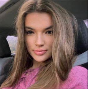 Meet your Posher, Lila